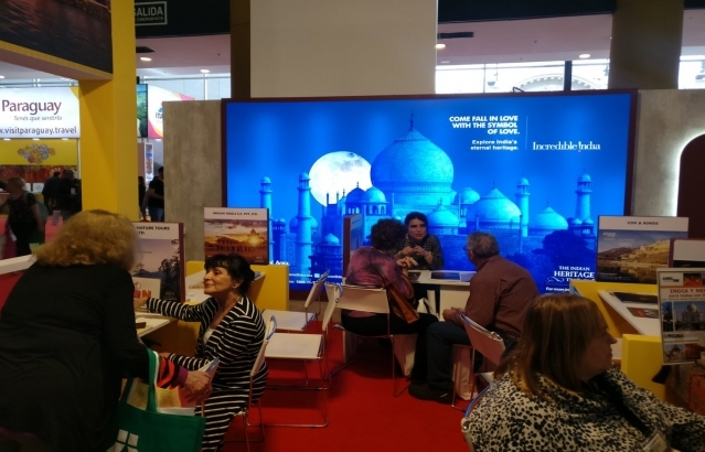 Ambassador Sanjiv Ranjan inaugurates the India stand at the Feria Internacional de Turismo in La Rural 