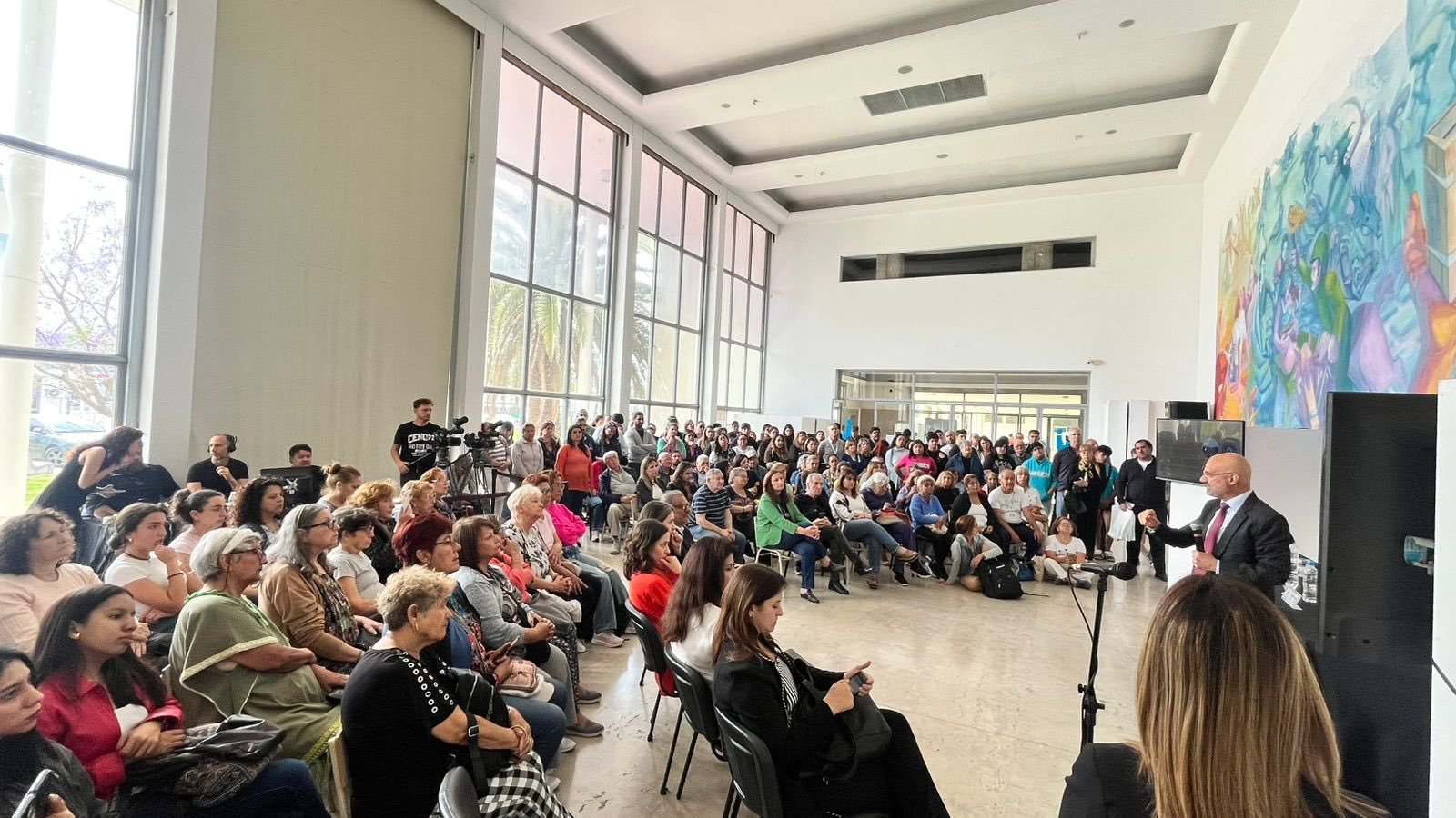 Ambassador Dinesh Bhatia, along with Rector Arnaldo Medina, inaugurated 