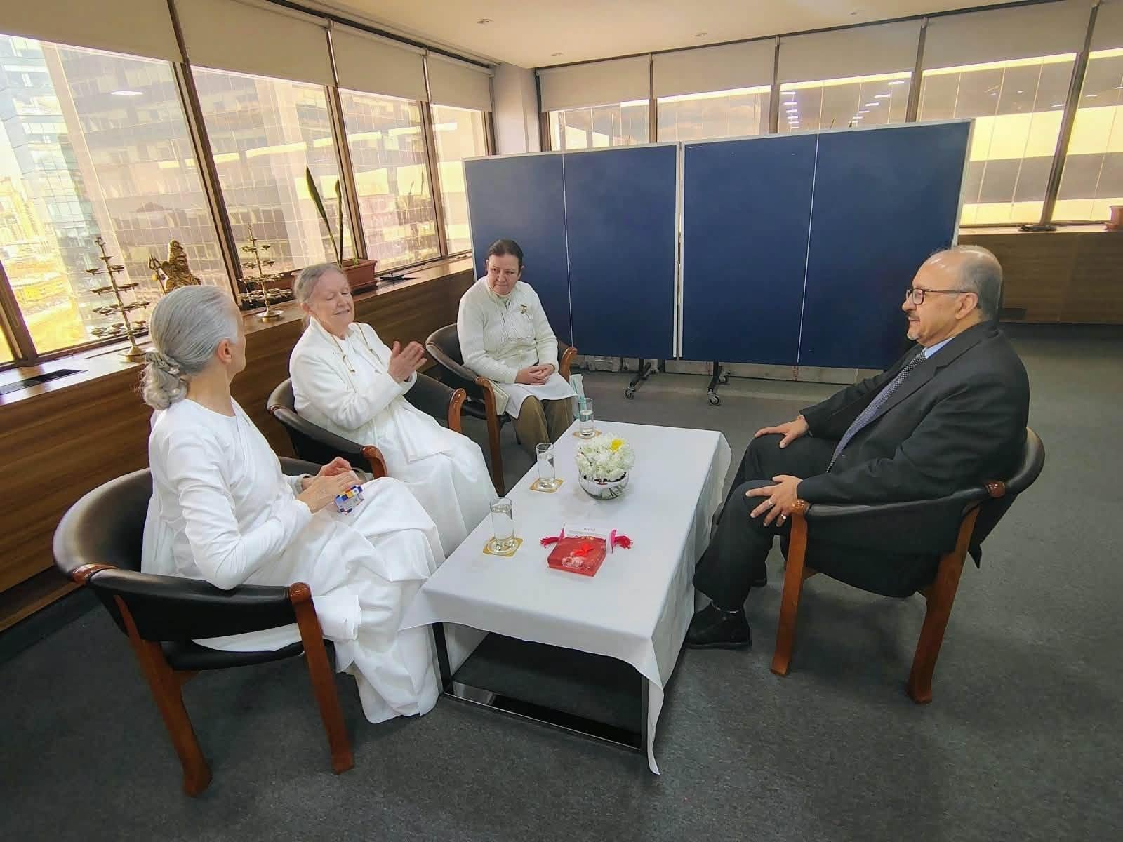 Ambassador Ajaneesh Kumar met at the Chancellery with Ms. Veronica McHugh, head teacher of the Brahma Kumaris, Ms. Moira Lowe and Ms. Marli Medeiros on the occasion of the Raksha Bandhan festival.