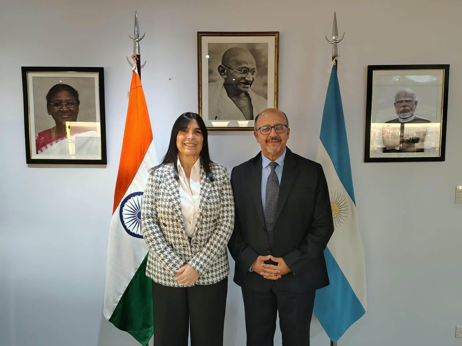 Ambassador Ajaneesh Lumar received H.E. Dr. Alicia Aluani, Vice Governor of the Province of Entre Ríos, at the Ministry of Foreign Affairs.