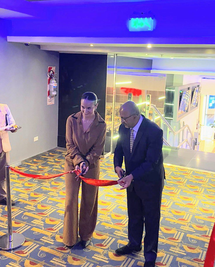 Ambassador Ajaneesh Kumar inaugurated the Film Festival on 15 April at Atlas Cines, Alcorta, Buenos Aires.