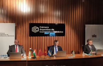 Ambassador Dinesh Bhatia joined Natalio Grinman, President of Argentina Comerce Chamber & Marcelo Elizondo to open the “Business Meeting with Asia.” 