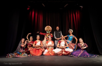 Ambassador Dinesh Bhatia joined the Finale of Second Latin American Congress of Indian classical dances organized by Gungur, Fine Arts