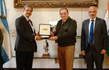 The visiting HAL delegation, together with Ambassador Dinesh Bhatia met General Guillermo Pereda, Chief of General Staff of Argentine Army 