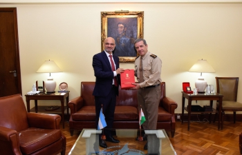 Ambassador Dinesh Bhatia met Lieutenant General Juan Martín Paleo, Chief of Joint Staff of Argentine Armed Forces at Ministry of Defence 