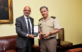 Ambassador Dinesh Bhatia met Lt Gen Juan Martin Paleo, Chief of Joint Staff at Armed Forces Argentina