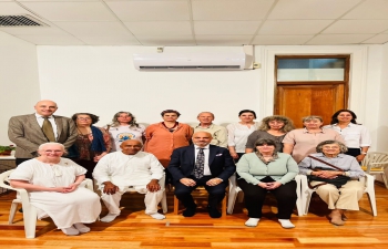 Ambassador Dinesh Bhatia met members of AgNIY, Federation of Yoga Institutes and Association of Ayurveda Medicine in Uruguay