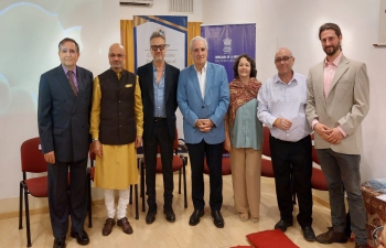 Ambassador Dinesh Bhatia together with Vaidya Rajesh Kotecha, Secretary of Ministry of AYUSH launched certified courses for yoga teachers & professionals at Hastinapura Foundation Argentina