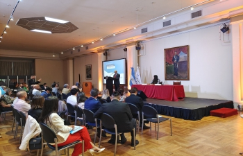 Ambassador Dinesh Bhatia spoke on India's changing urban landscape, smart & sustainable cities, financial & social inclusion  at 'Think Global, Act Local' hosted by Fundación Meridiano and Cancillería Argentina 