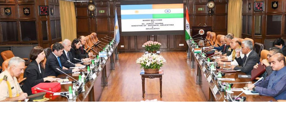 Minister of Defence, H.E Jorge Taiana and Raksha Mantri Shri Rajnath Singh led delegation level talks between India & Argentina