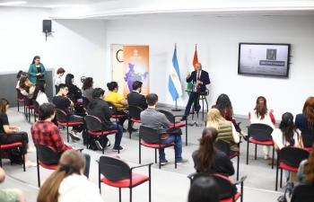 El Embajador Dinesh Bhatia visitó la Universidad Nacional de La Matanza para una sesión interactiva con estudiantes y profesores