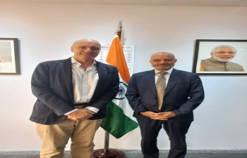 Ambassador Dinesh Bhatia received Carlos Pagni